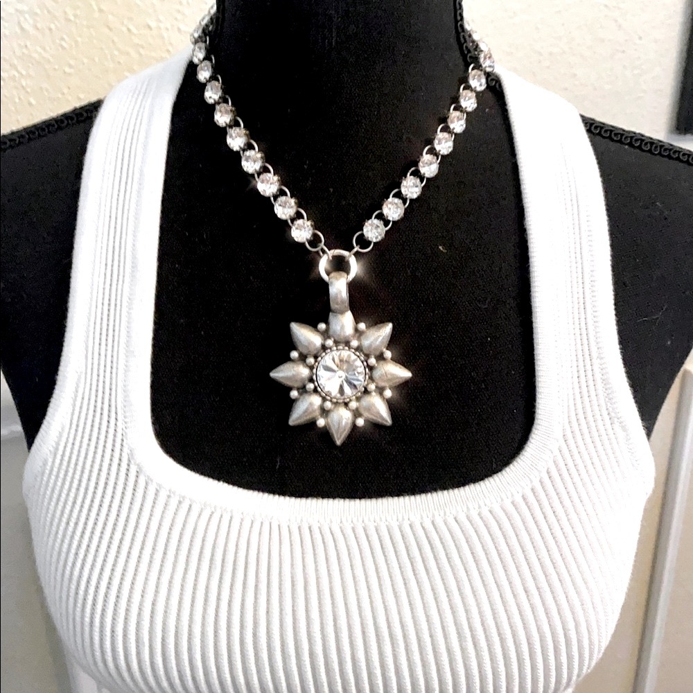 Swarovski Crystal necklace with silver Swarovski STAR … - Picture 3 of 5
